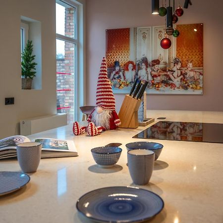 Villa Cezar - Big House At The Center Of Bruges - Free Parking Bagian luar foto